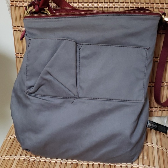 FOSSIL Purse. - Picture 8 of 8